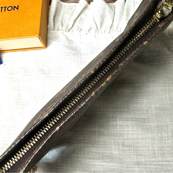 AUTHENTIC Louis Vuitton Monogram Toiletry Pouch - Picture 10 of 16